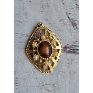 Vtg Sarah Coventry Faux Tiger's Eye Faux Pearl Pendant Gold Tone